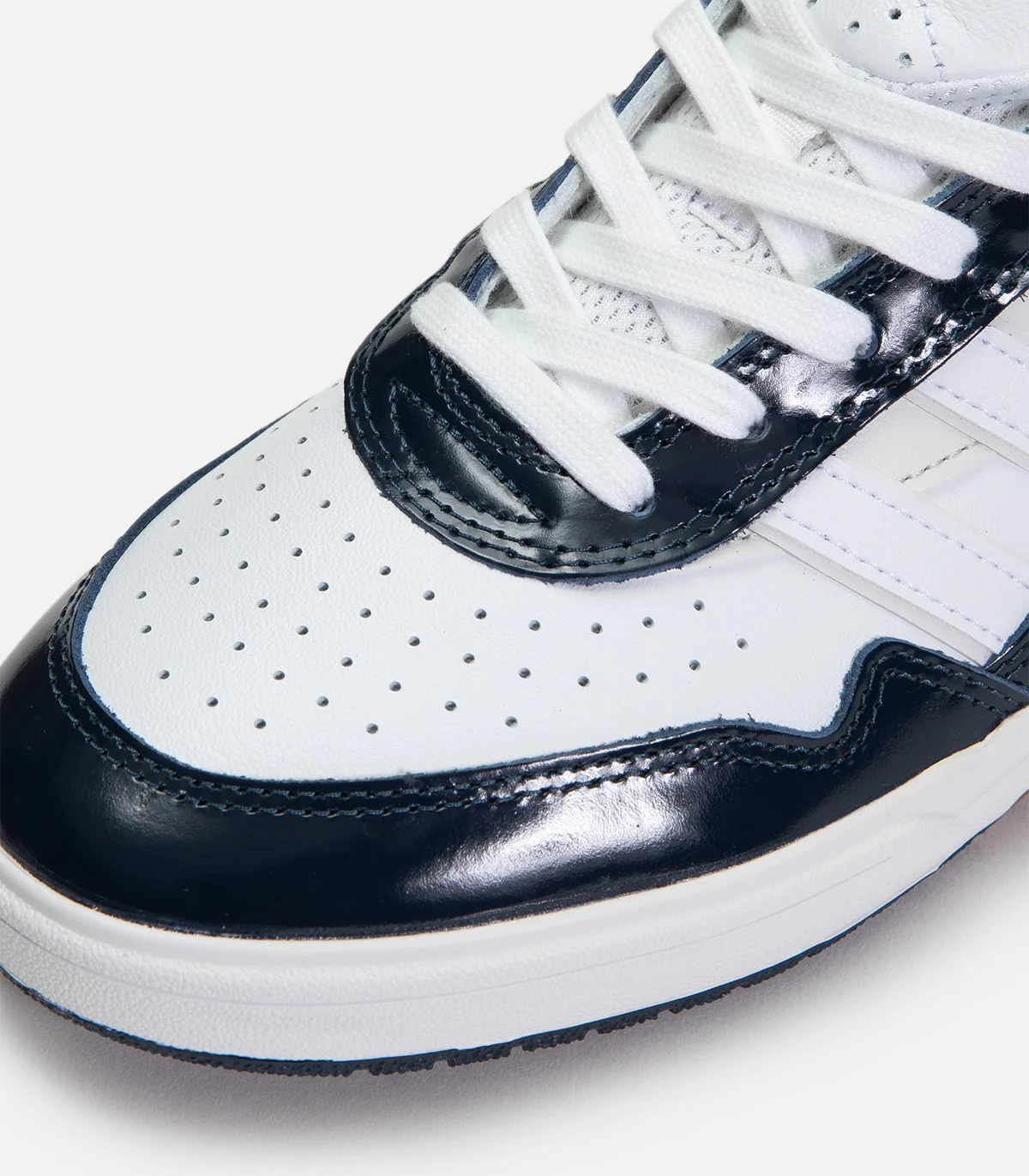 Adidas Tyshawn II - Image 4
