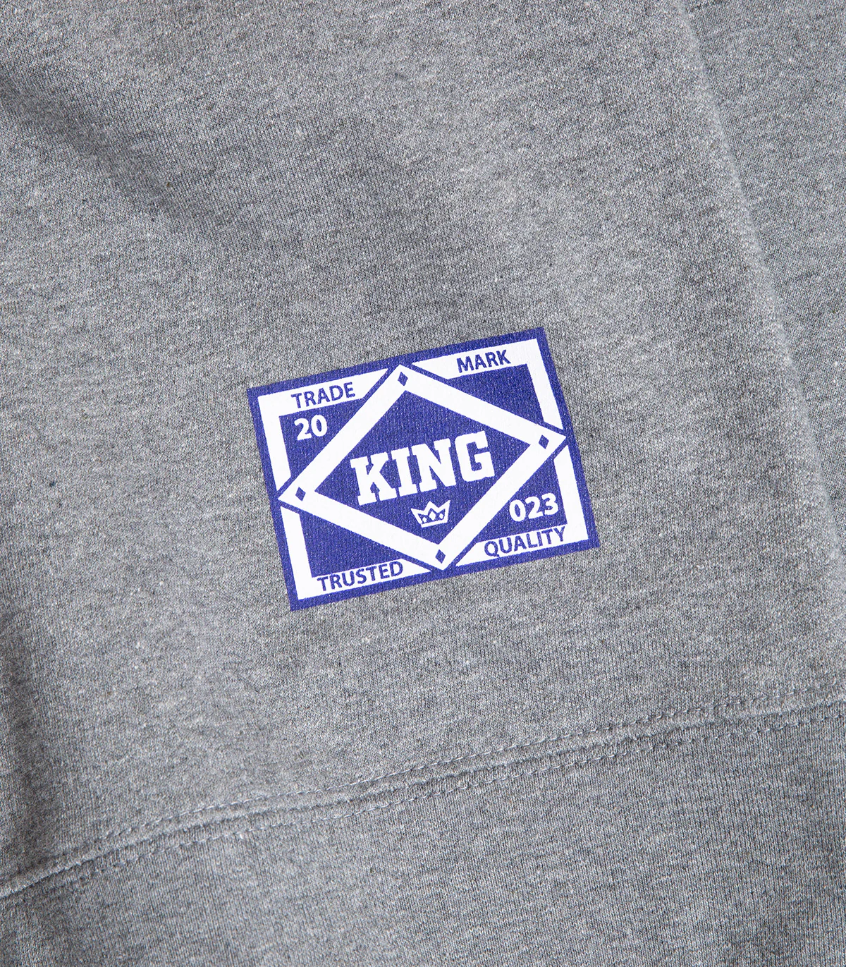 King Kingsbridge Crewneck - Image 3