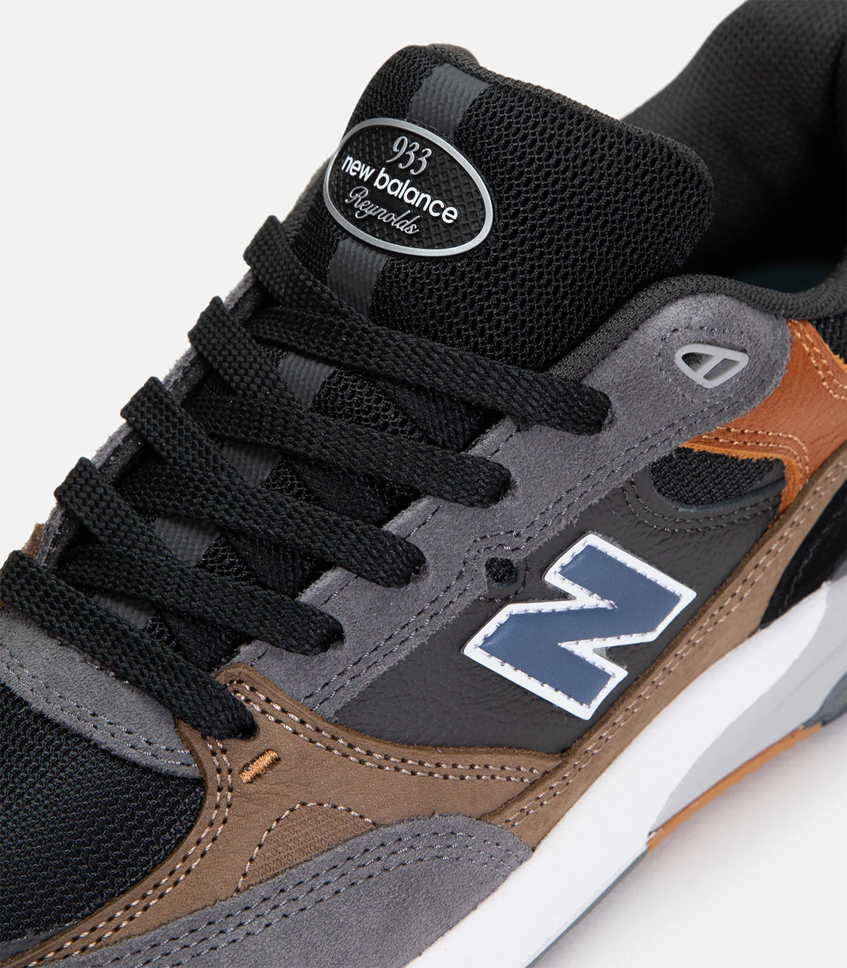 New Balance Numeric Reynolds 933 - Image 3