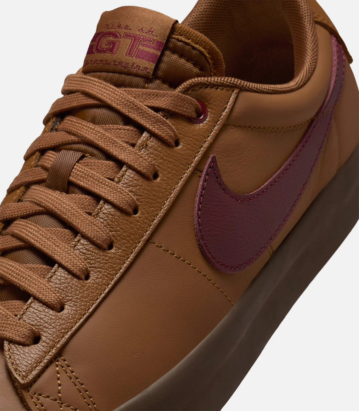 Nike SB Blazer Low Pro GT - Image 3