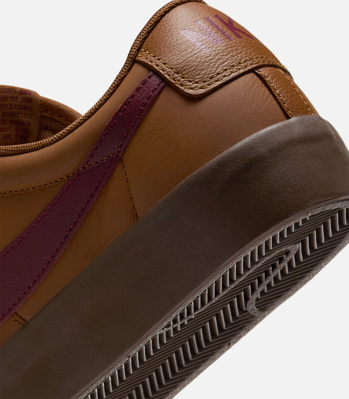 Nike SB Blazer Low Pro GT - Image 4