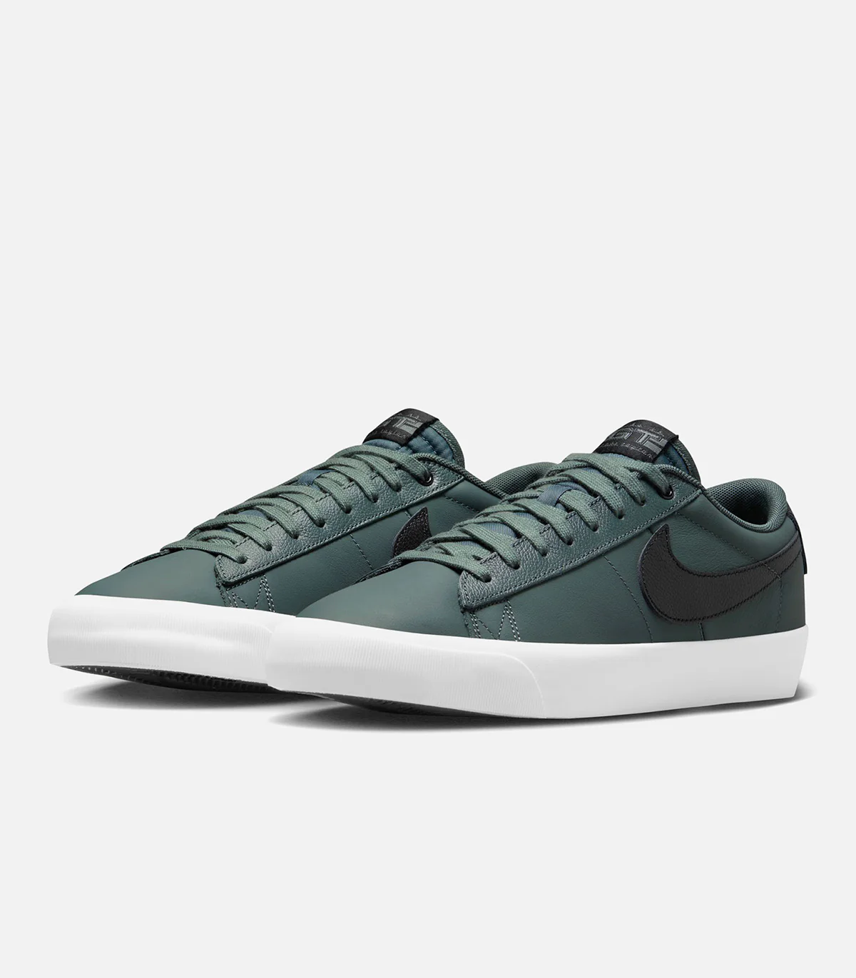 Nike SB Blazer Low Pro GT - Image 2