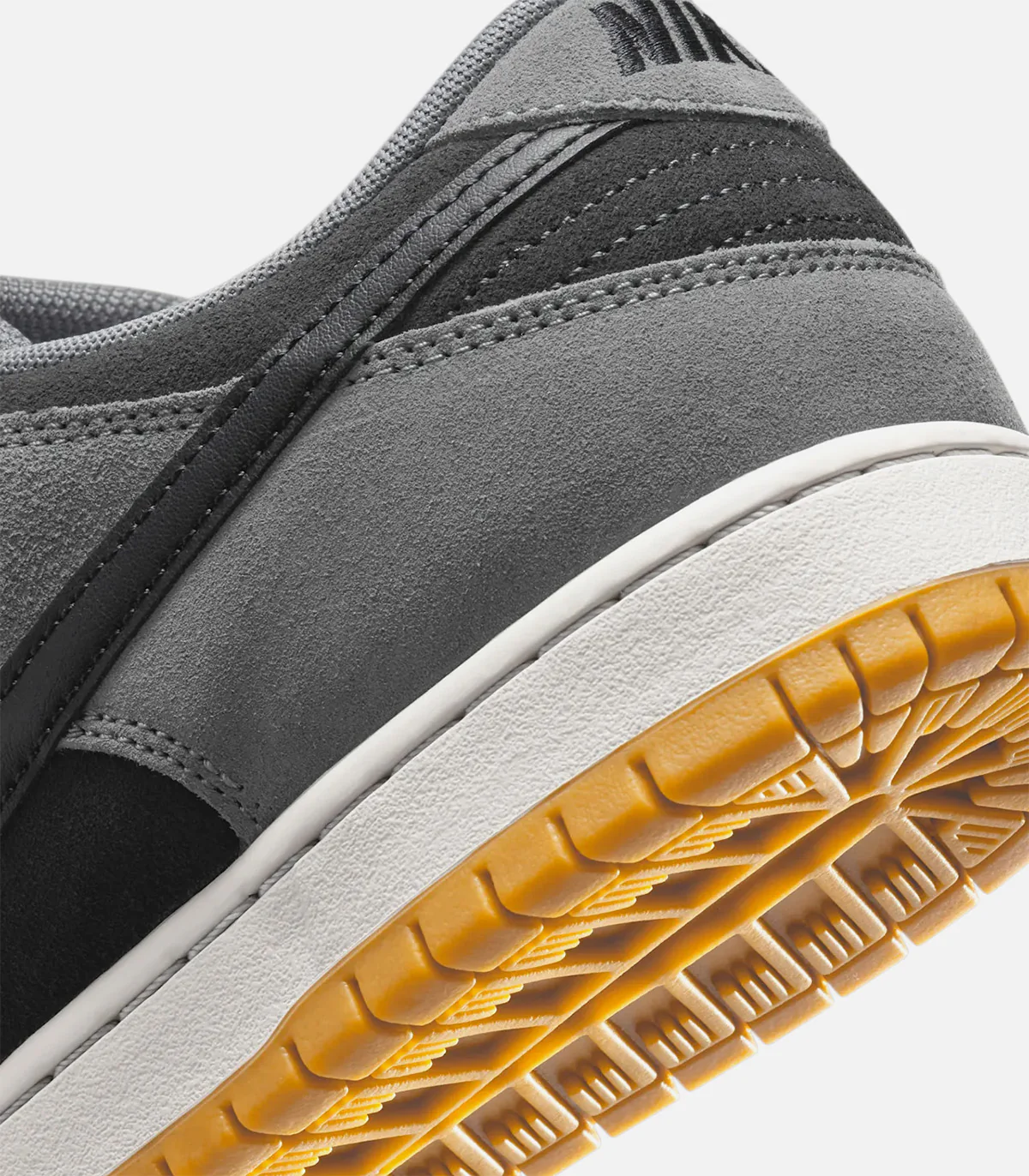 Nike SB "Dark Smoke Grey" Dunk Low Pro - Image 4