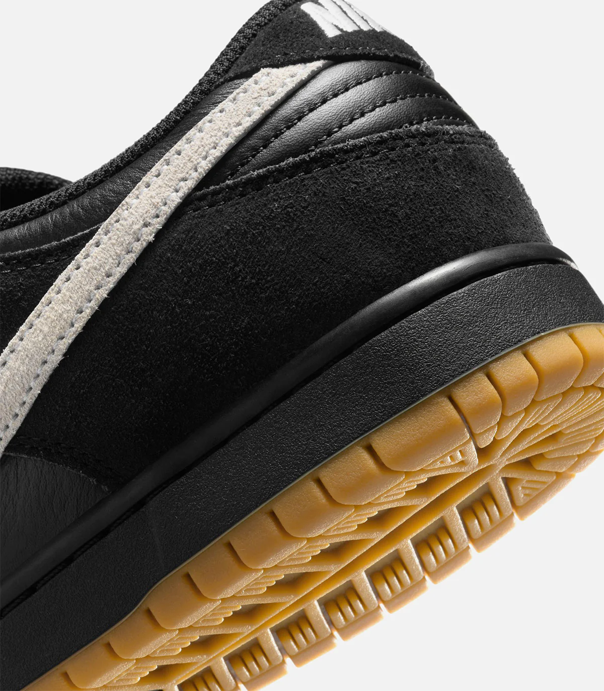 Nike SB Dunk Low Pro - Image 4
