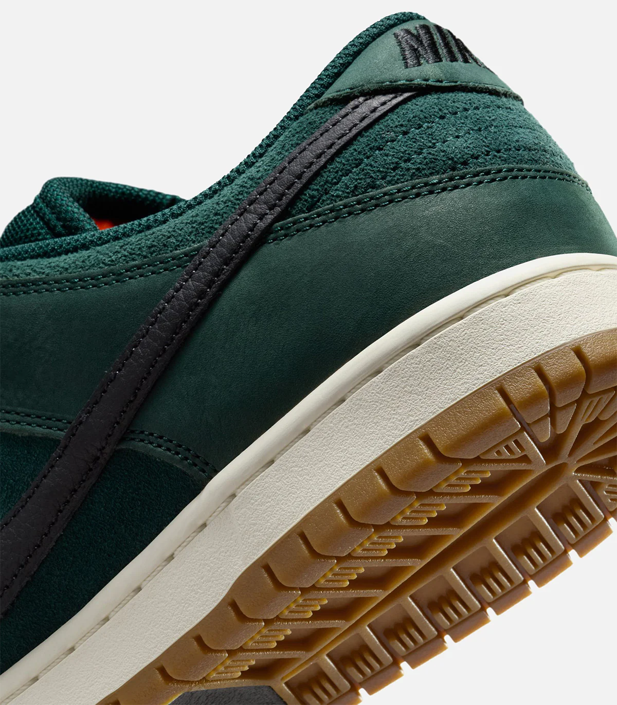 Nike SB Dunk Low Pro - Image 4