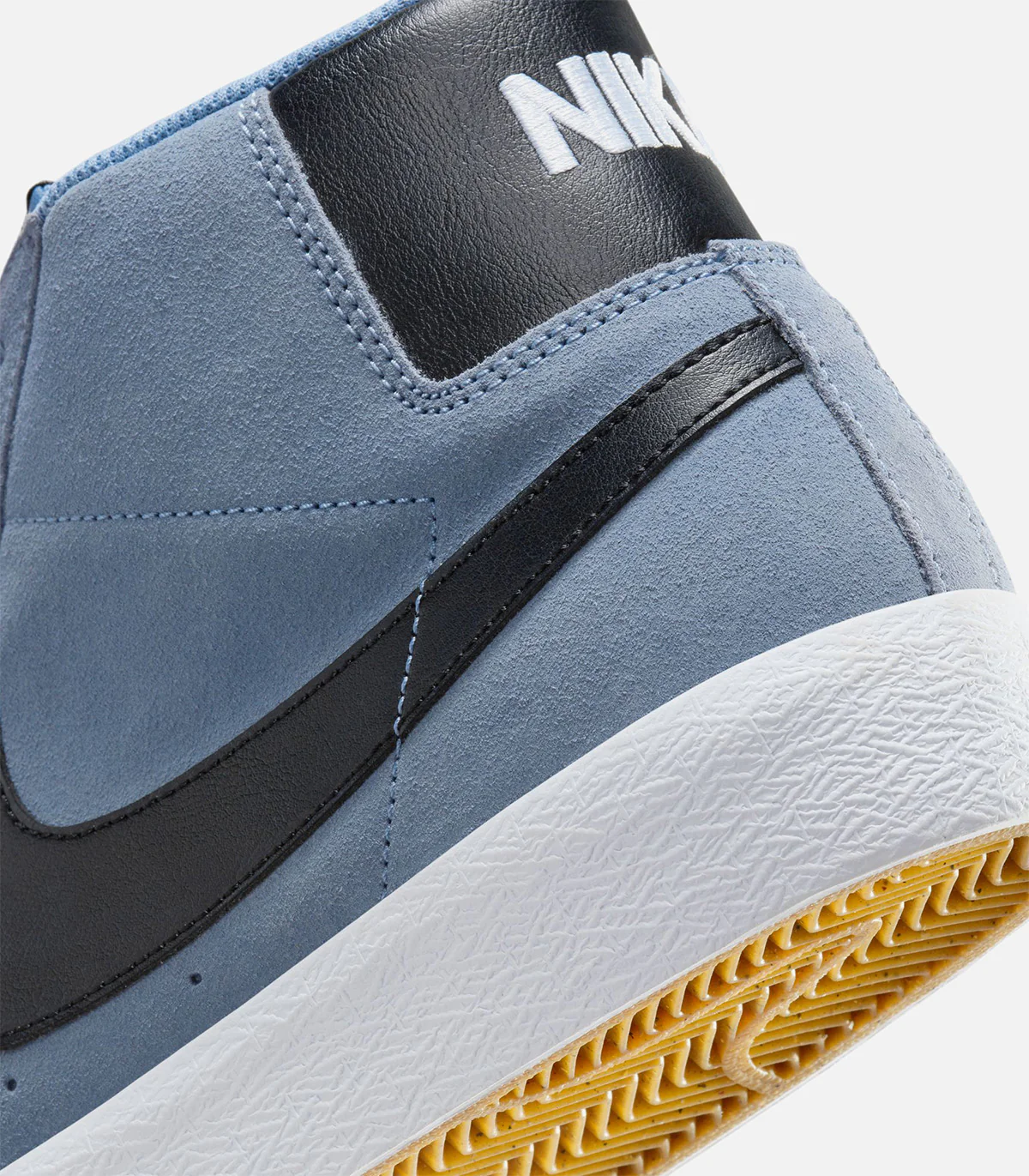 Nike SB Zoom Blazer Mid - Image 4