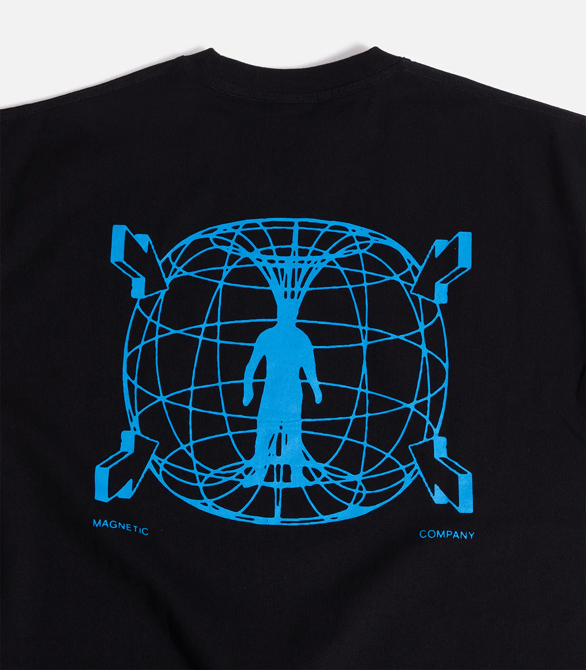 Polar Magnet T-Shirt - Image 3